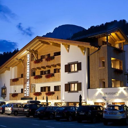 Hotel Christian Corvara In Badia Dış mekan fotoğraf