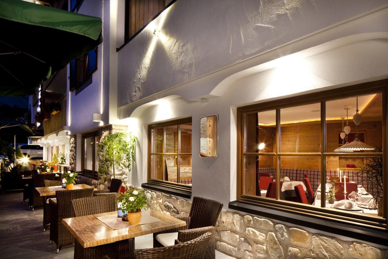 Hotel Christian Corvara In Badia Dış mekan fotoğraf