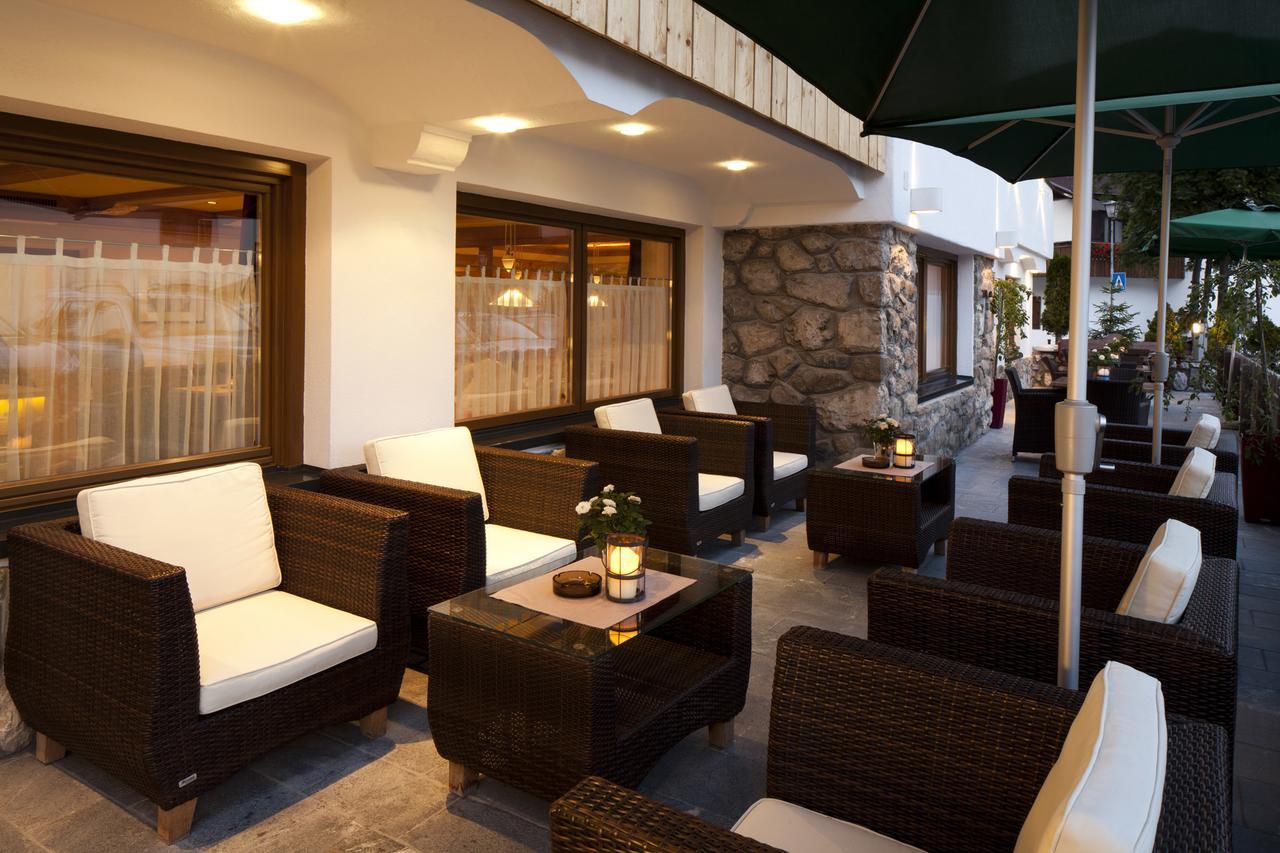Hotel Christian Corvara In Badia Dış mekan fotoğraf