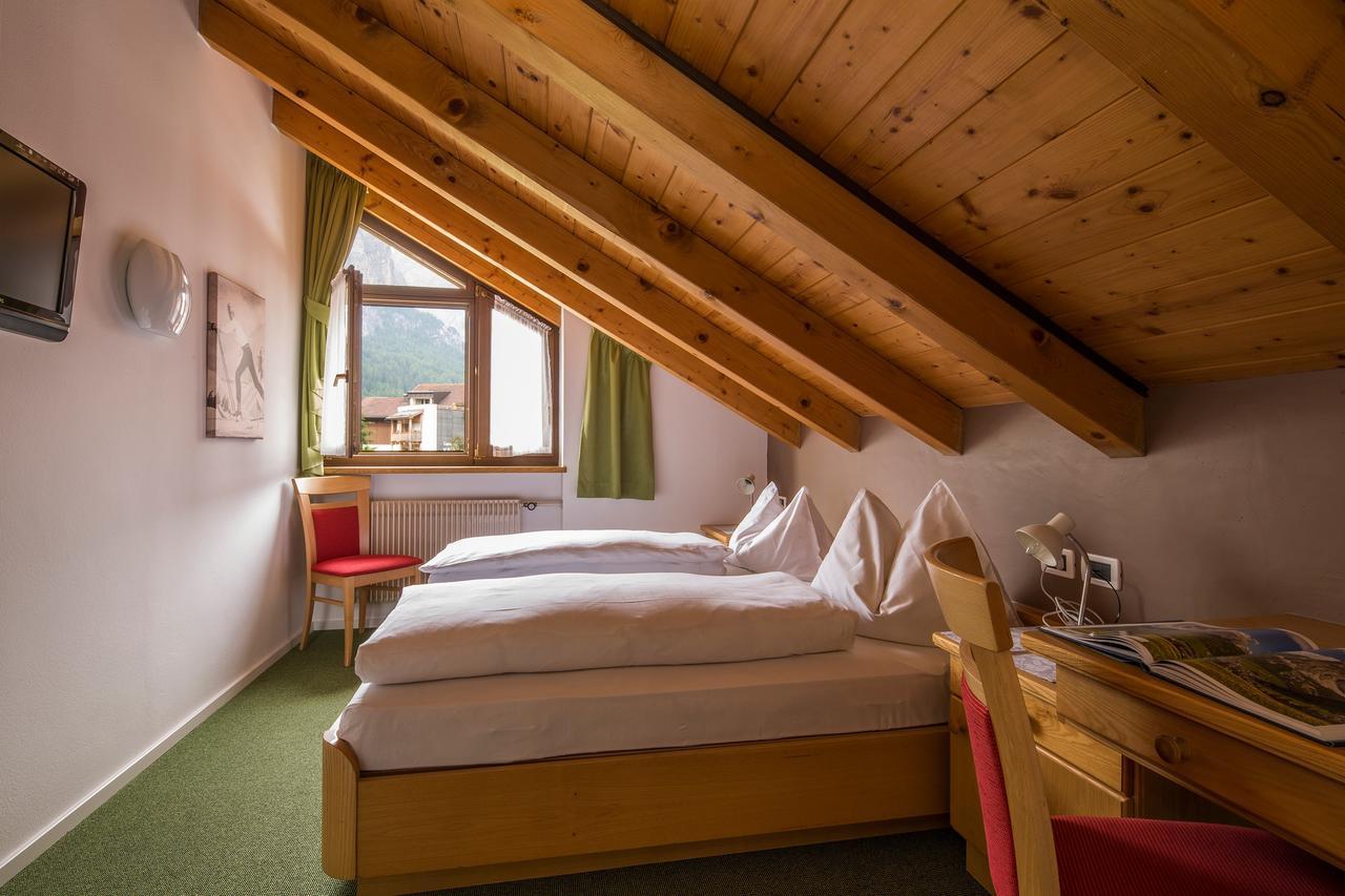 Hotel Christian Corvara In Badia Dış mekan fotoğraf
