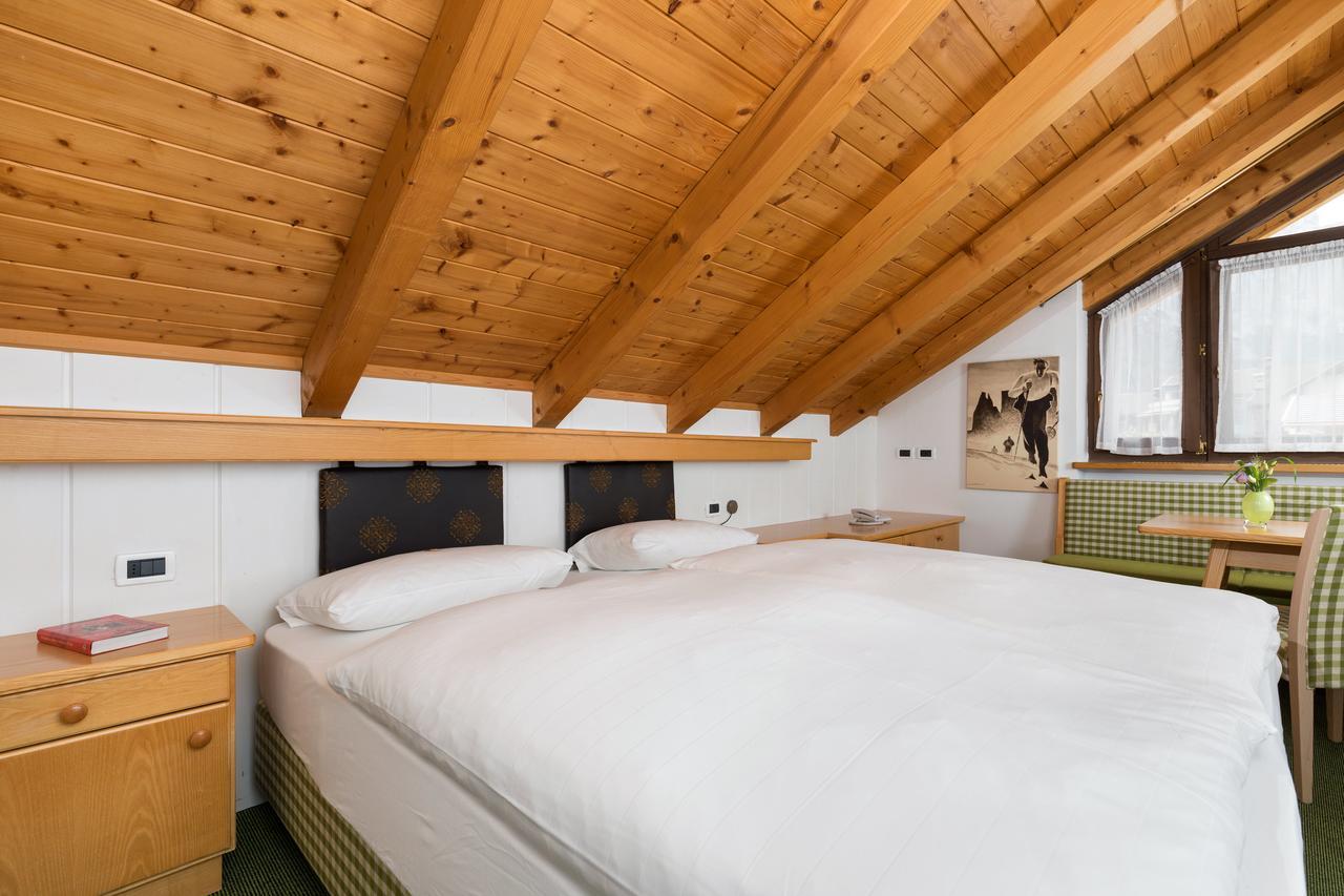 Hotel Christian Corvara In Badia Dış mekan fotoğraf