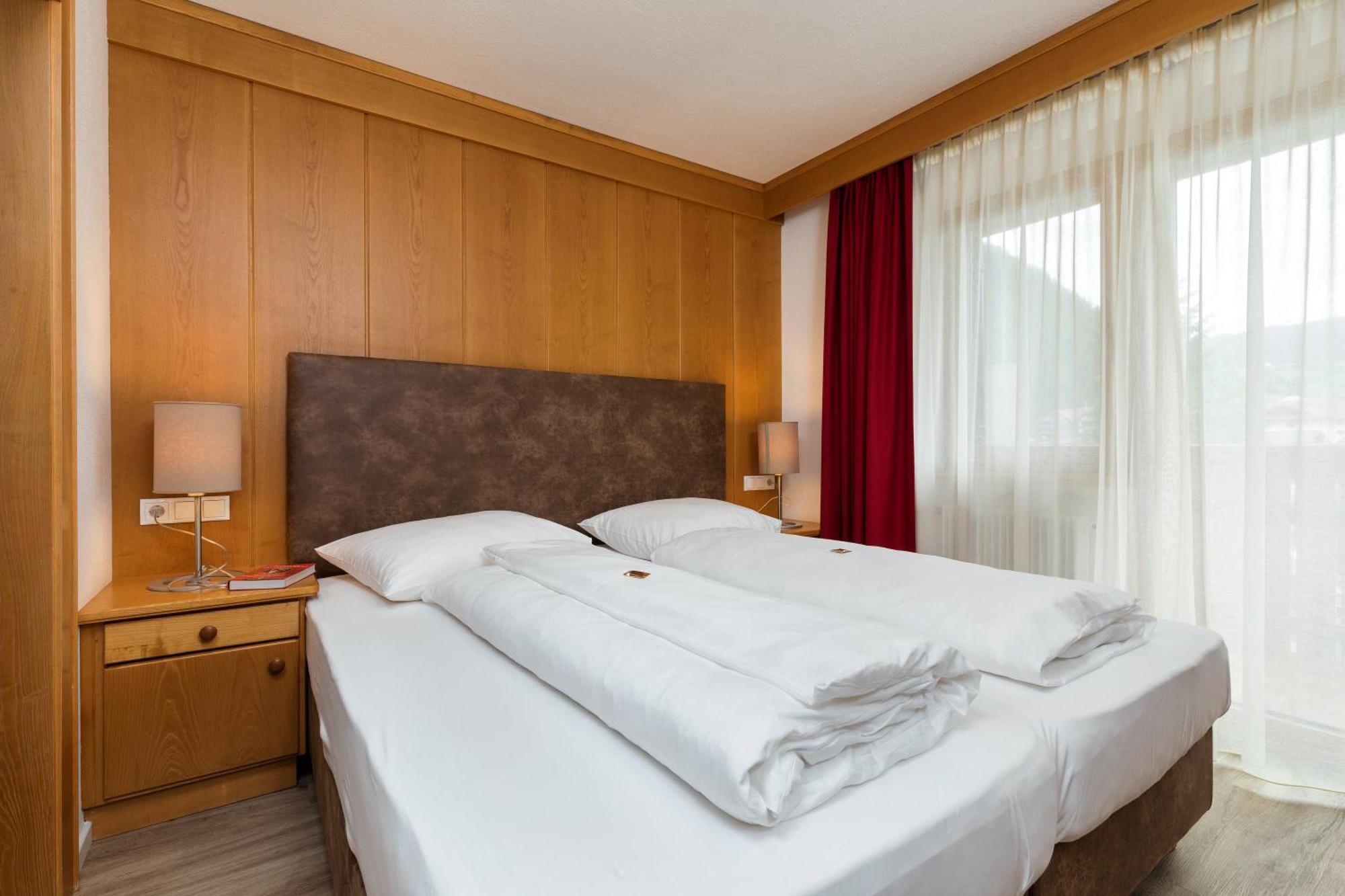 Hotel Christian Corvara In Badia Dış mekan fotoğraf